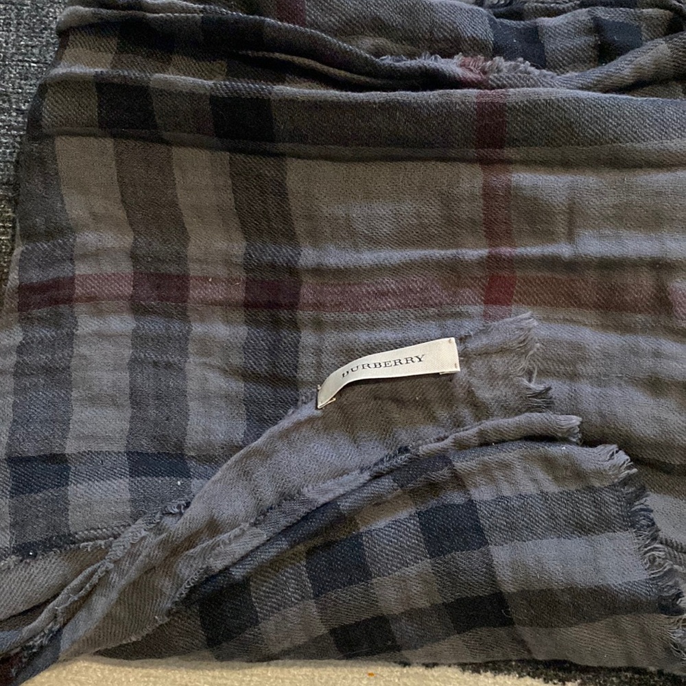 Burberry fashion scarf